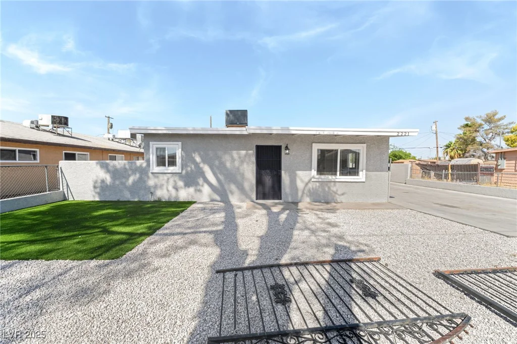 2221 Ellis, North Las Vegas, NV 89030