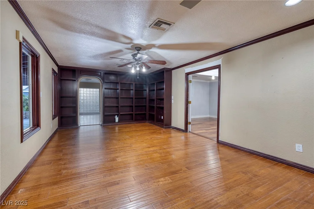 6635 Oquendo, Las Vegas, NV 89118