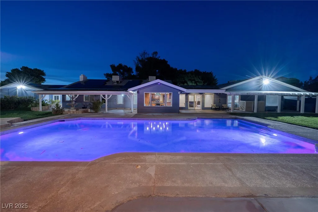 6635 Oquendo, Las Vegas, NV 89118