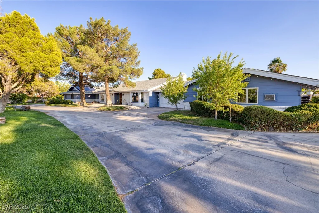 6635 Oquendo, Las Vegas, NV 89118