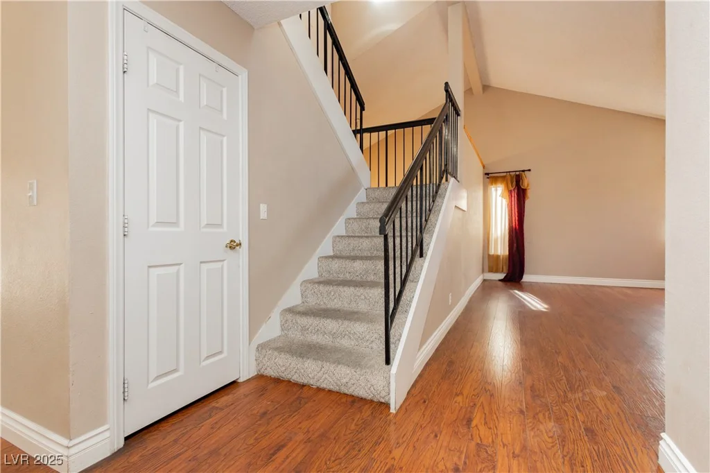 6121 Blossom Knoll, Las Vegas, NV 89108