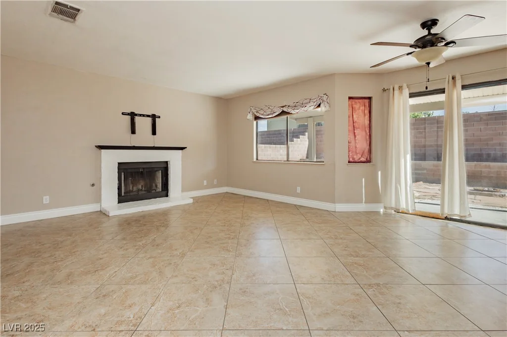 6121 Blossom Knoll, Las Vegas, NV 89108