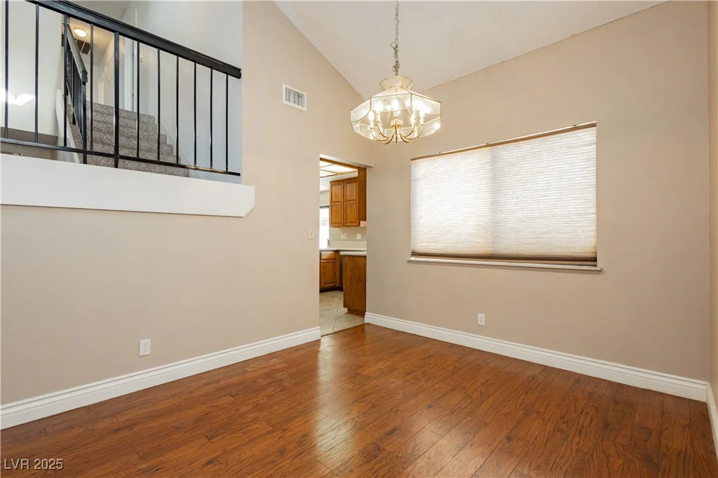 6121 Blossom Knoll, Las Vegas, NV 89108