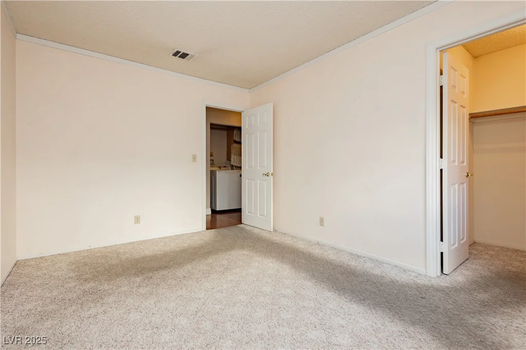 6121 Blossom Knoll, Las Vegas, NV 89108