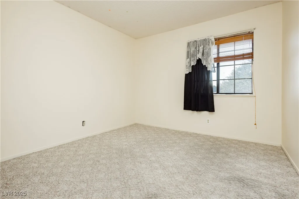 6121 Blossom Knoll, Las Vegas, NV 89108
