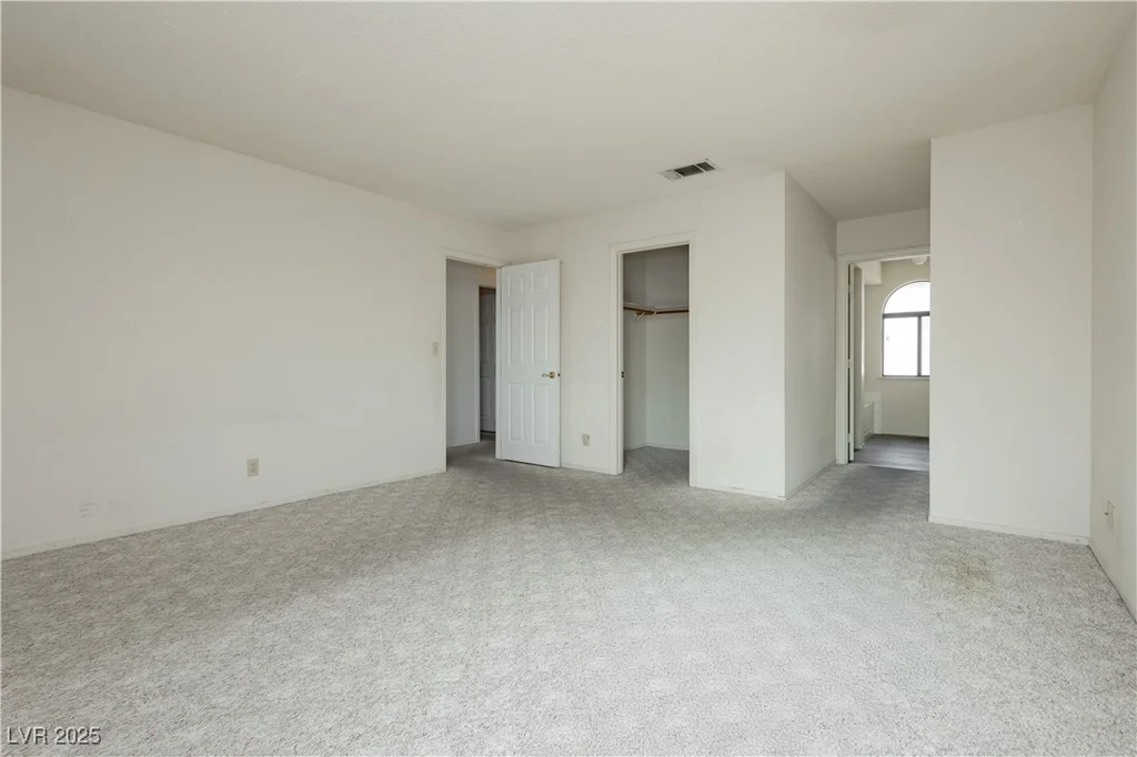 6121 Blossom Knoll, Las Vegas, NV 89108