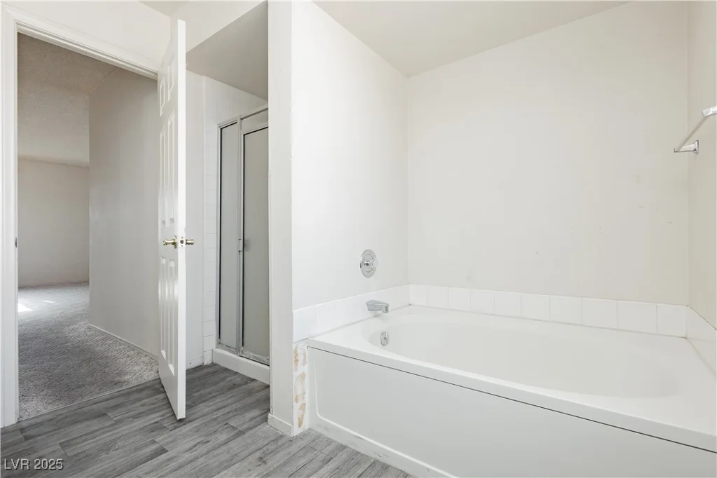 6121 Blossom Knoll, Las Vegas, NV 89108