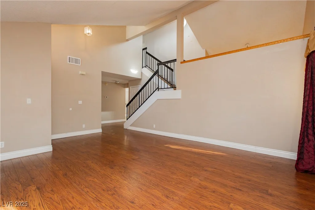 6121 Blossom Knoll, Las Vegas, NV 89108