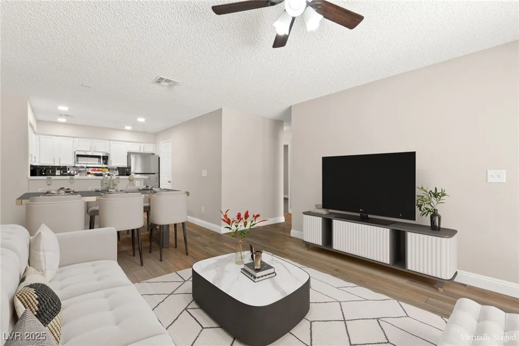 2120 Willowbury, Las Vegas, NV 89108