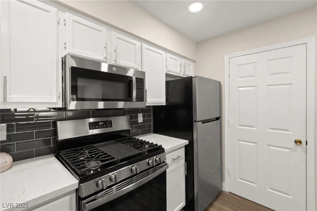 2120 Willowbury, Las Vegas, NV 89108