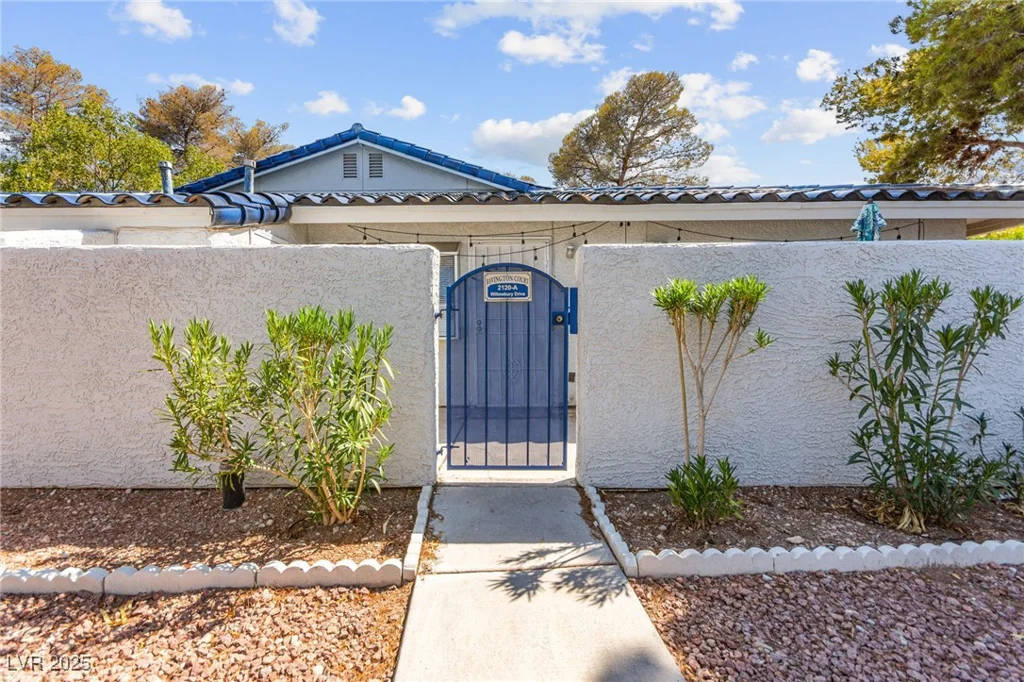 2120 Willowbury, Las Vegas, NV 89108