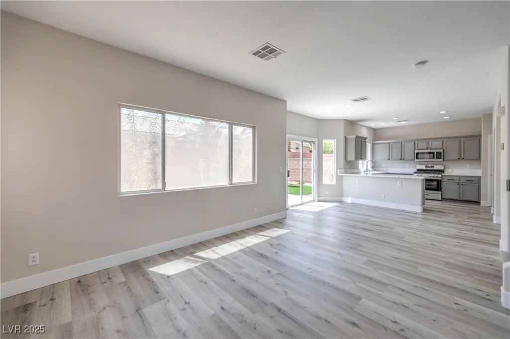 979 Park Bridge, Las Vegas, NV 89123