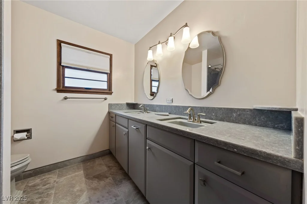 2400 Llewellyn, Las Vegas, NV 89102