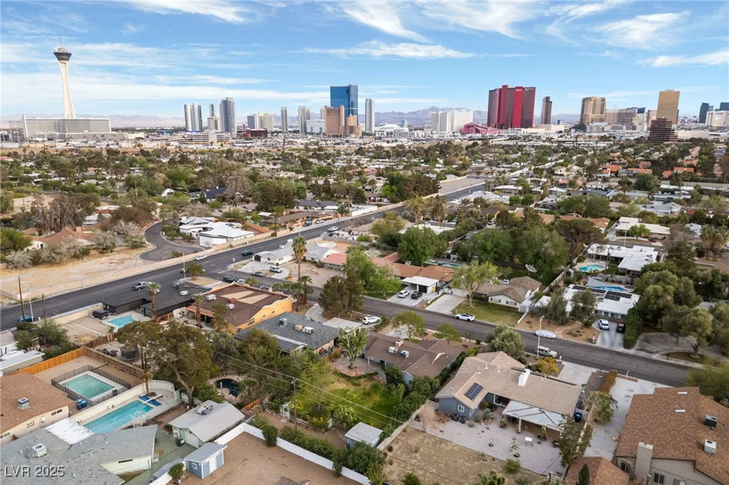 2400 Llewellyn, Las Vegas, NV 89102