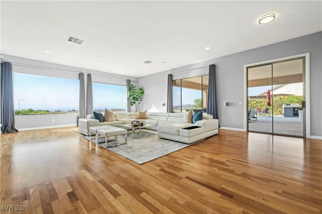 6 Kittansett, Henderson, NV 89052