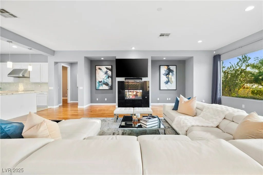 6 Kittansett, Henderson, NV 89052