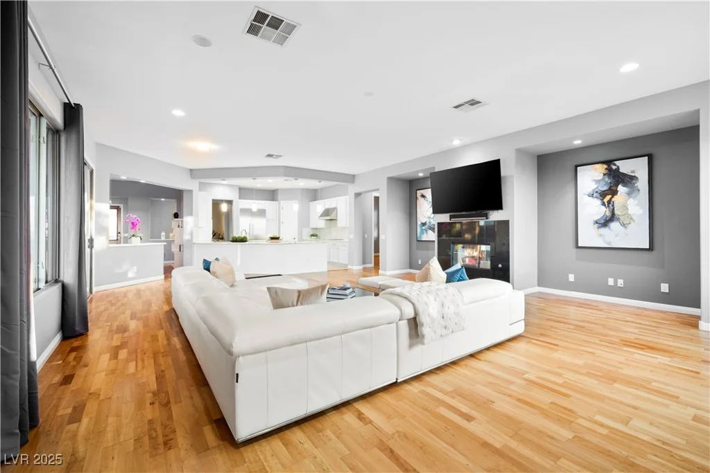 6 Kittansett, Henderson, NV 89052