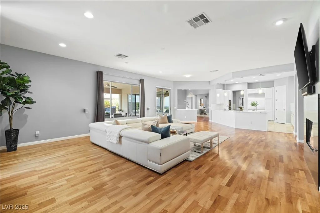 6 Kittansett, Henderson, NV 89052