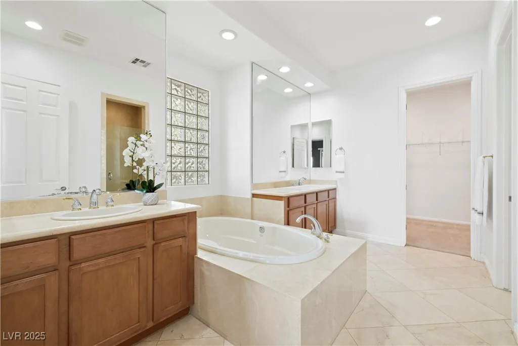 6 Kittansett, Henderson, NV 89052