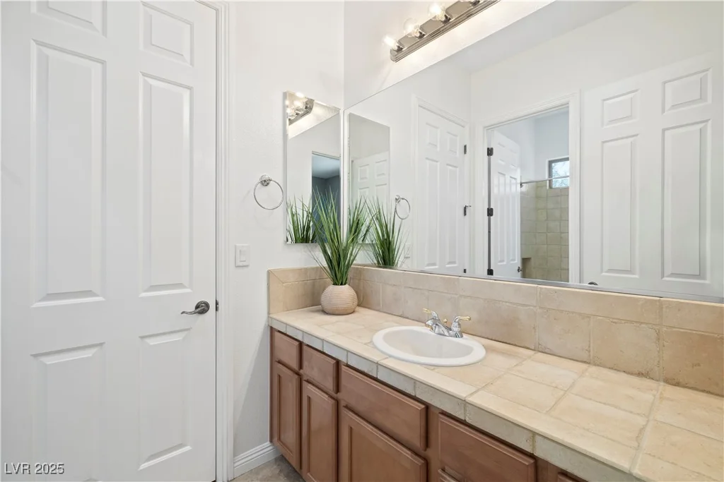 6 Kittansett, Henderson, NV 89052