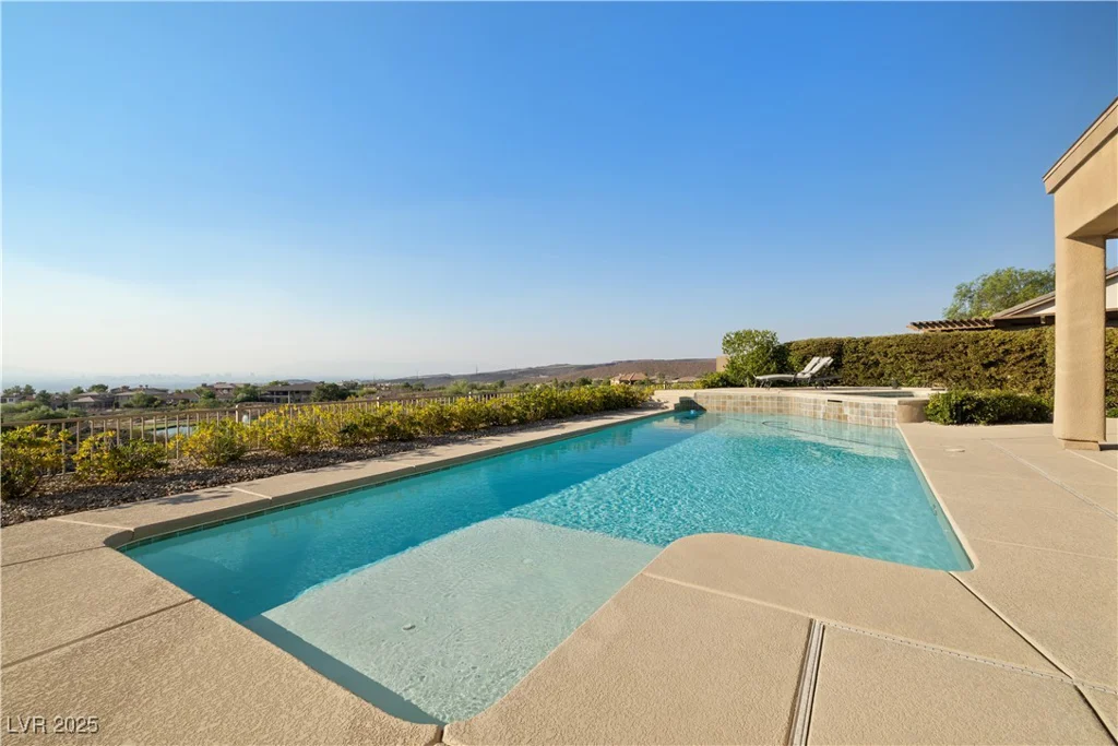 6 Kittansett, Henderson, NV 89052