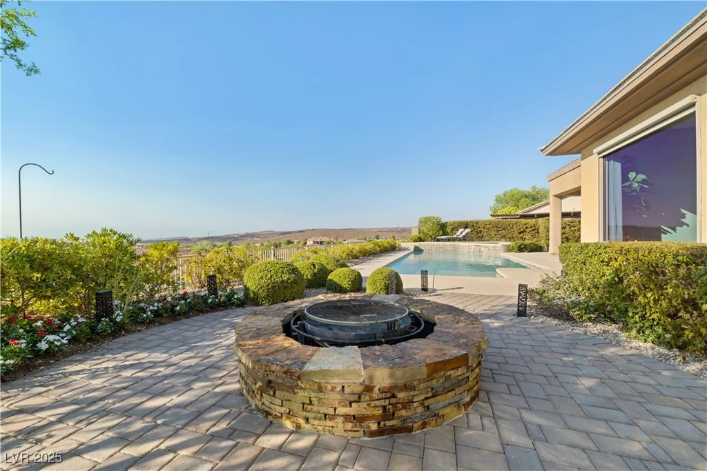 6 Kittansett, Henderson, NV 89052