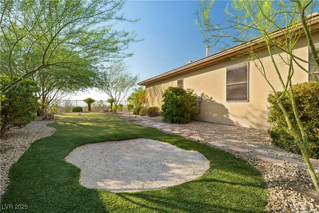 6 Kittansett, Henderson, NV 89052