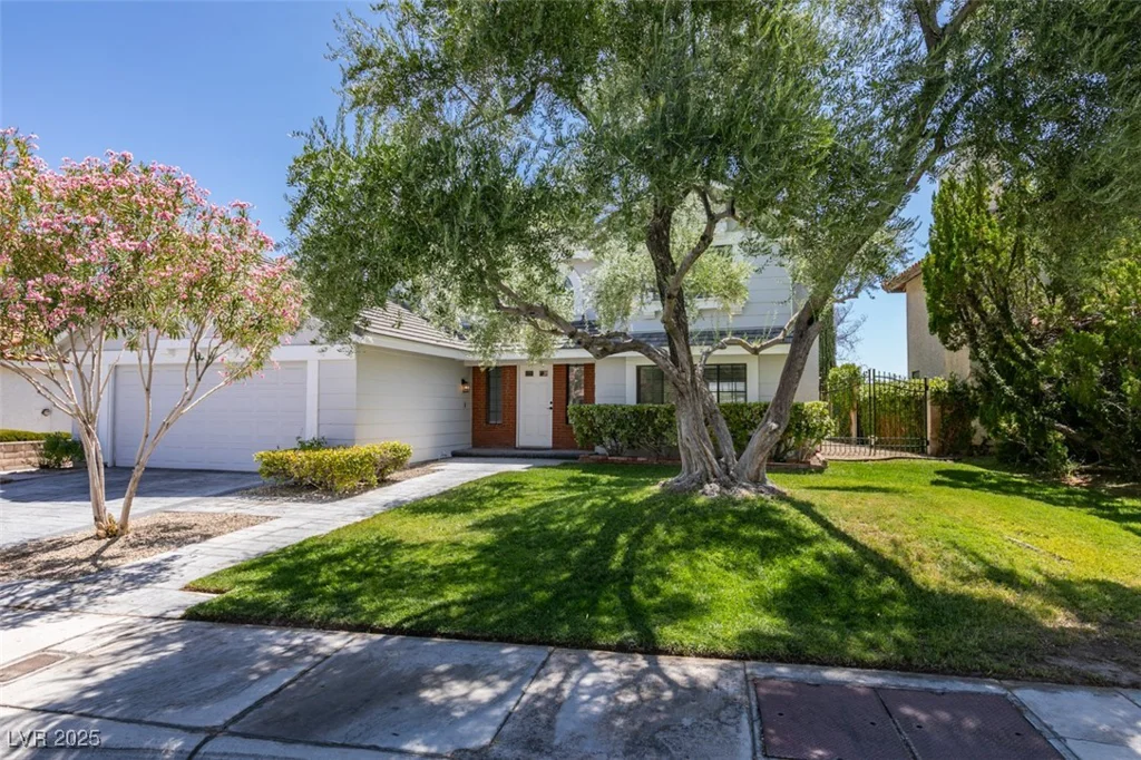 2820 Crystal Bay, Las Vegas, NV 89117