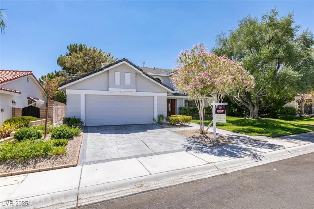 2820 Crystal Bay, Las Vegas, NV 89117