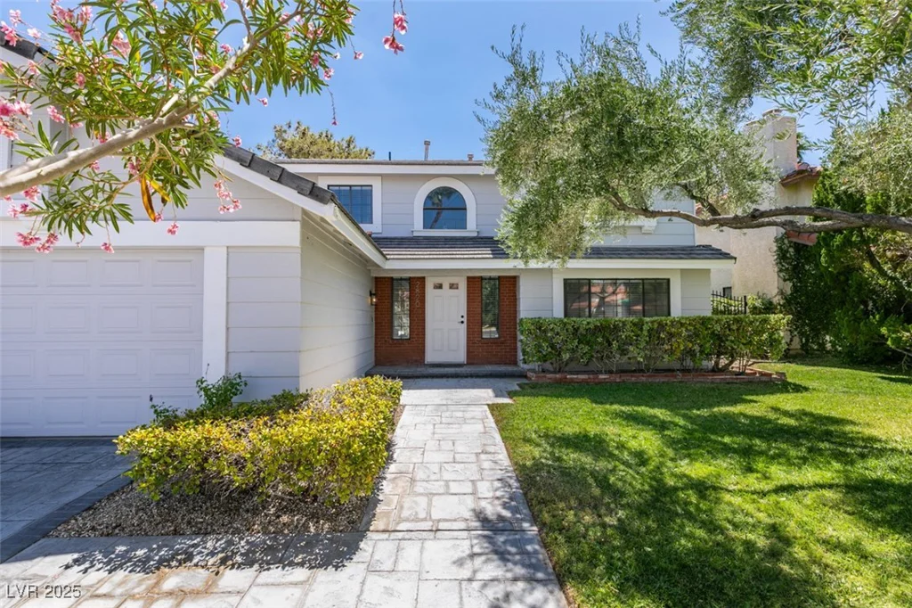 2820 Crystal Bay, Las Vegas, NV 89117