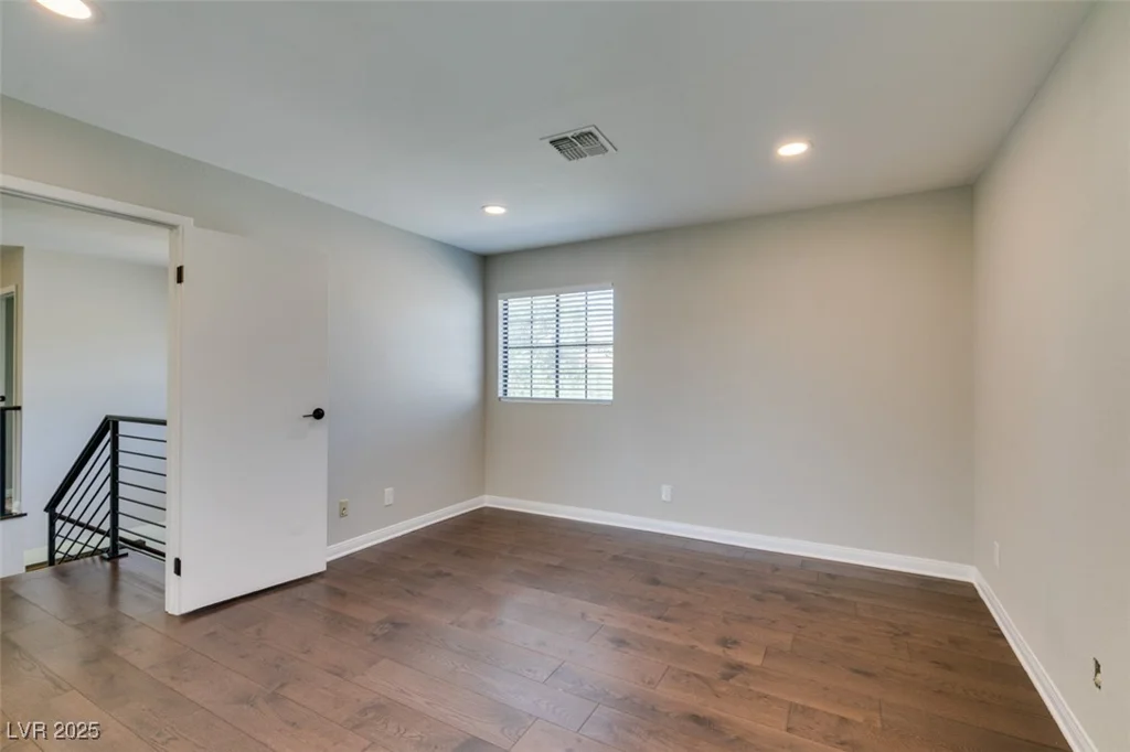 2820 Crystal Bay, Las Vegas, NV 89117