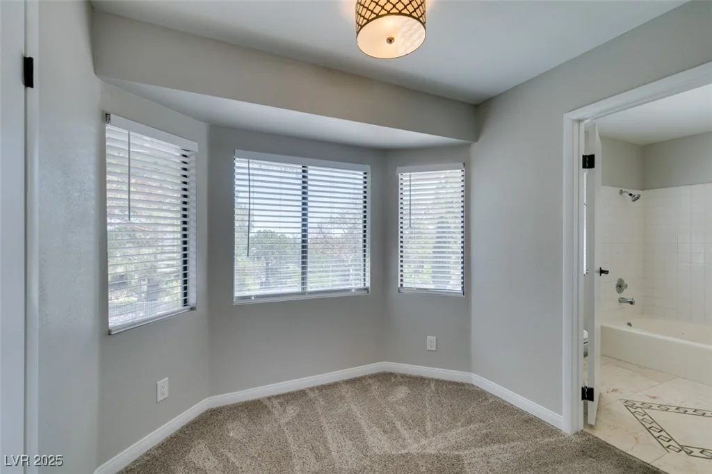 2820 Crystal Bay, Las Vegas, NV 89117