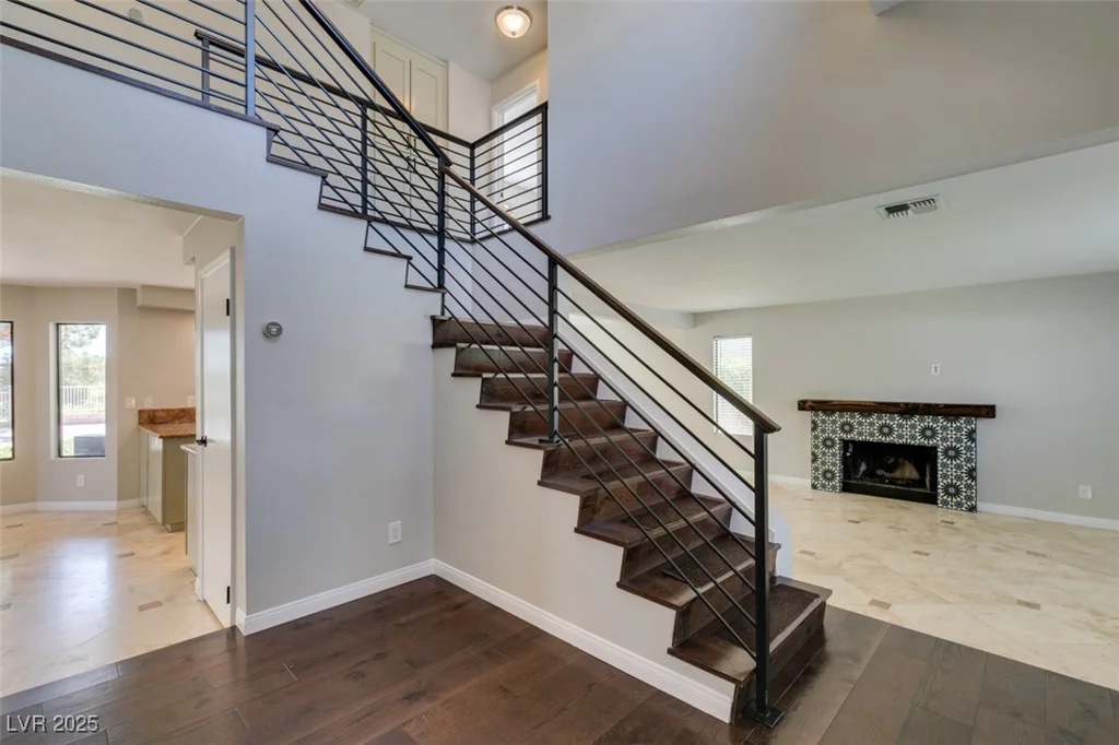 2820 Crystal Bay, Las Vegas, NV 89117