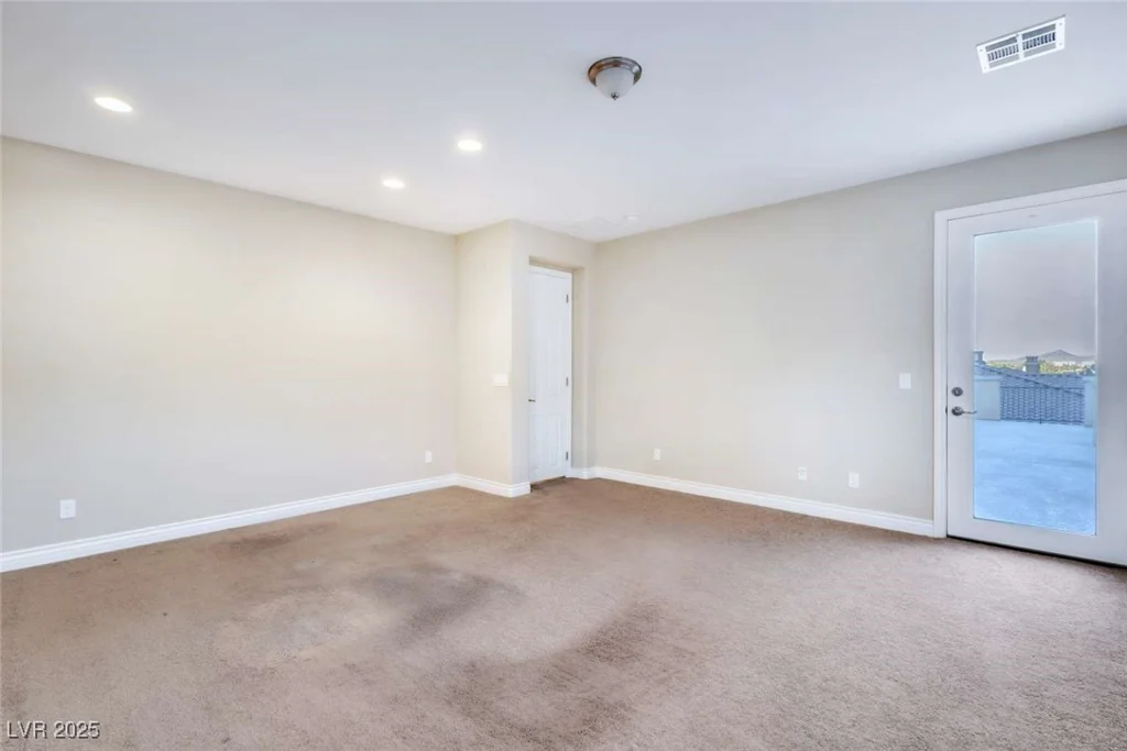 37 Carolina Cherry, Las Vegas, NV 89141