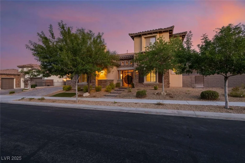 37 Carolina Cherry, Las Vegas, NV 89141