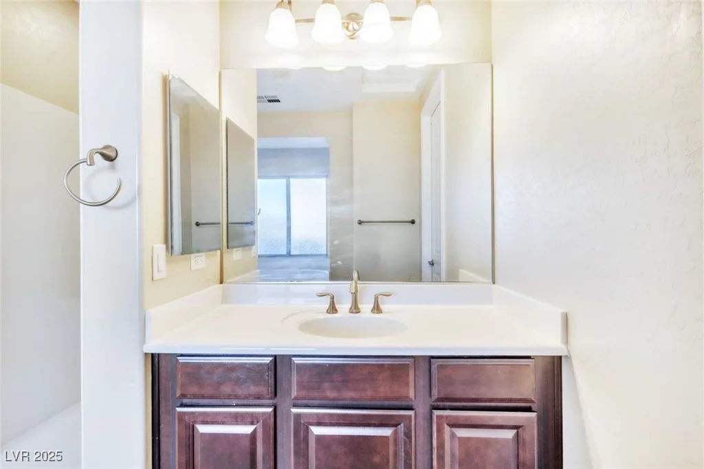 37 Carolina Cherry, Las Vegas, NV 89141