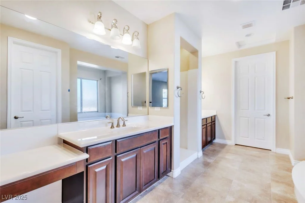 37 Carolina Cherry, Las Vegas, NV 89141