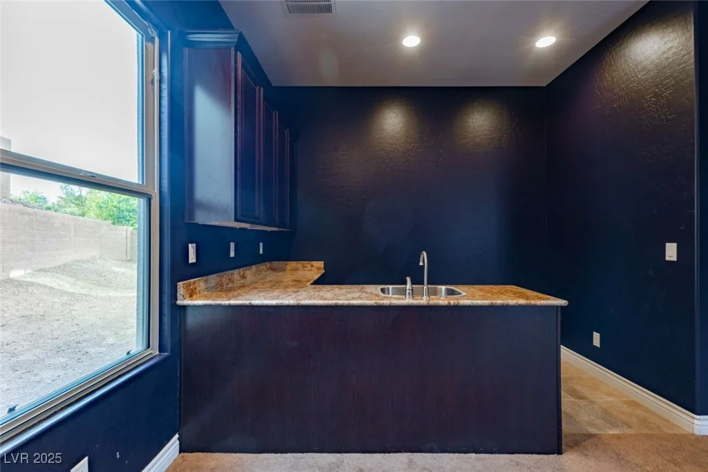 37 Carolina Cherry, Las Vegas, NV 89141
