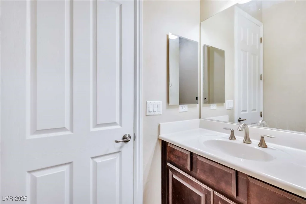 37 Carolina Cherry, Las Vegas, NV 89141