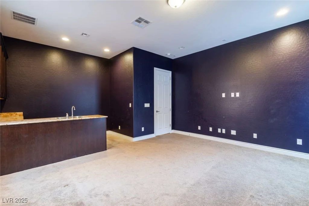 37 Carolina Cherry, Las Vegas, NV 89141
