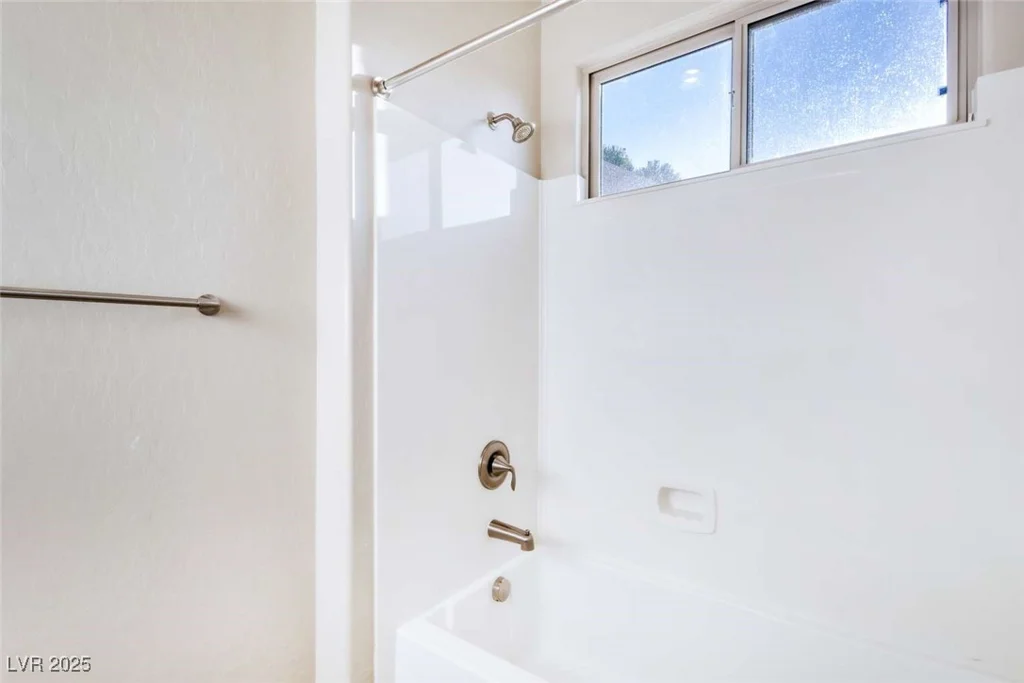 37 Carolina Cherry, Las Vegas, NV 89141