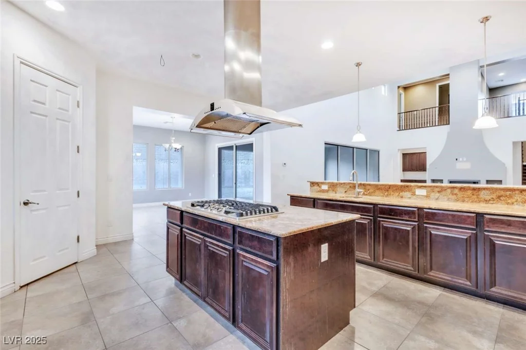 37 Carolina Cherry, Las Vegas, NV 89141