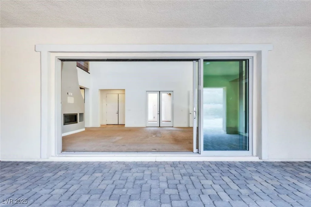 37 Carolina Cherry, Las Vegas, NV 89141