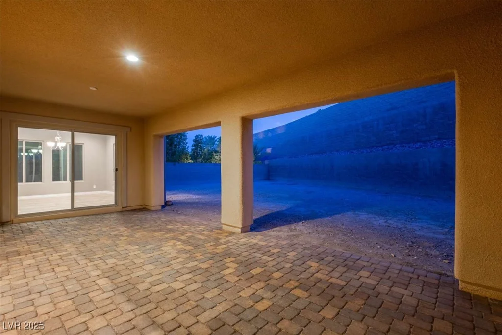 37 Carolina Cherry, Las Vegas, NV 89141