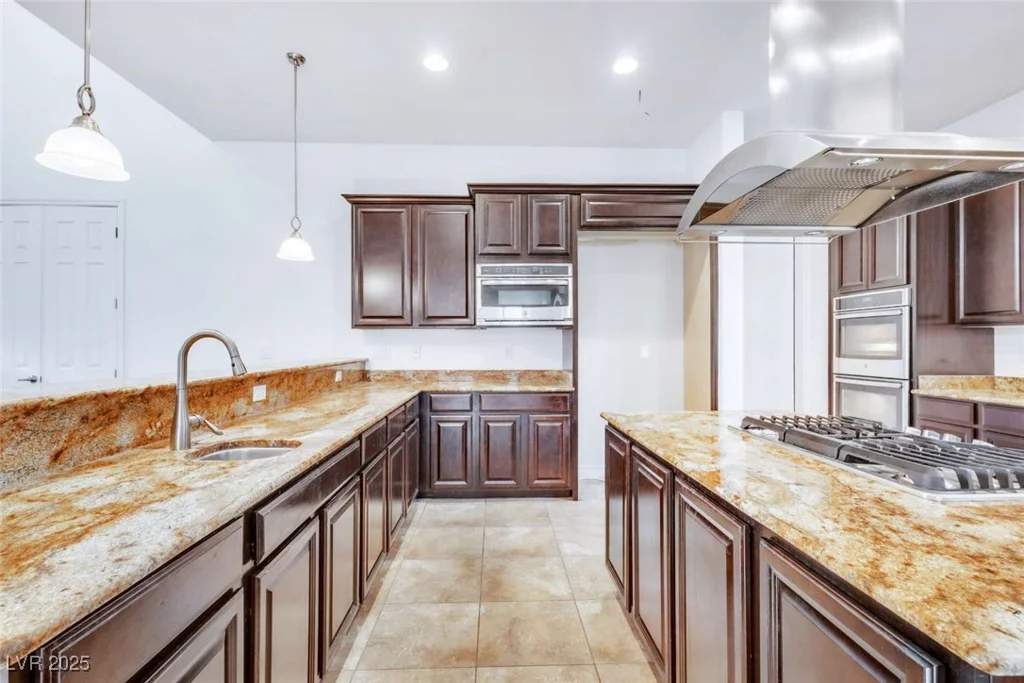 37 Carolina Cherry, Las Vegas, NV 89141