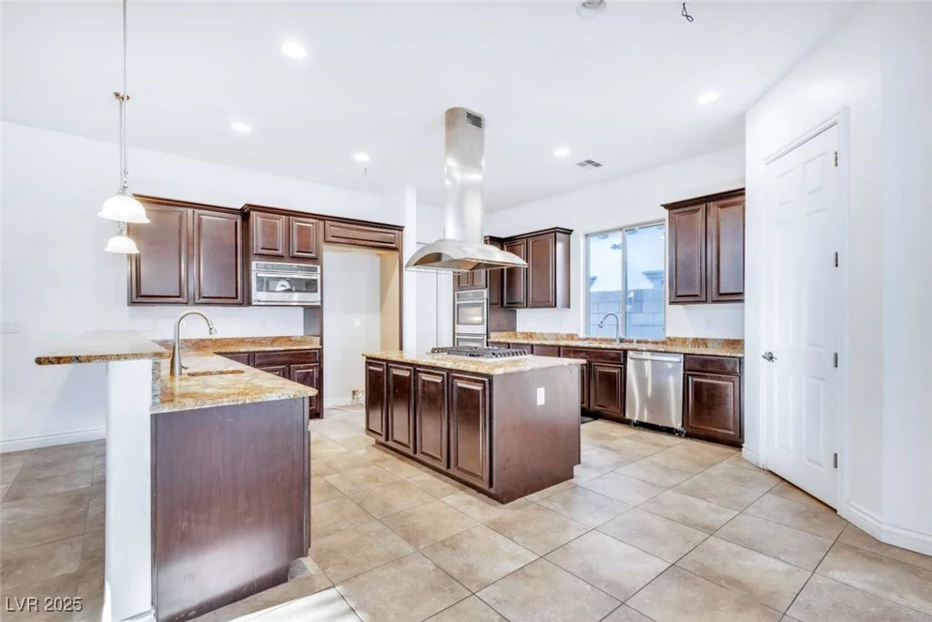 37 Carolina Cherry, Las Vegas, NV 89141