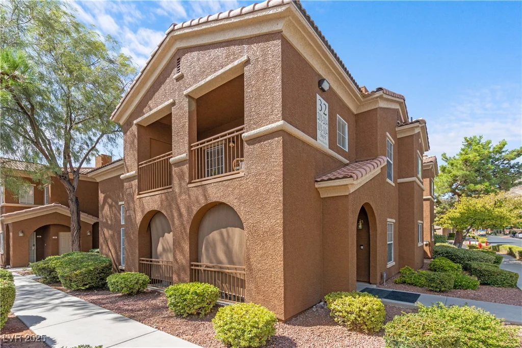 3805 Ormond Beach, Las Vegas, NV 89129