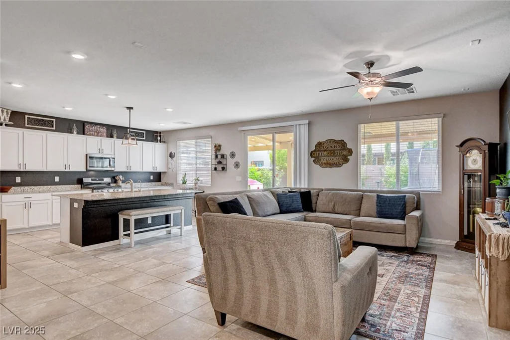7733 Wishbone Falls, North Las Vegas, NV 89084