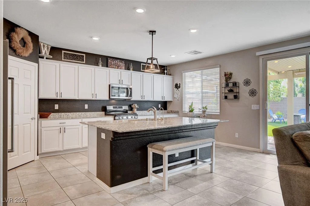 7733 Wishbone Falls, North Las Vegas, NV 89084