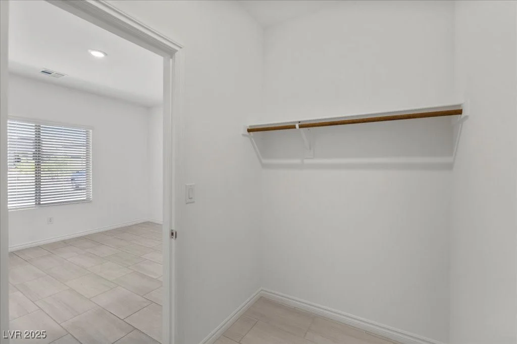 916 Kings Cliff, Las Vegas, NV 89138
